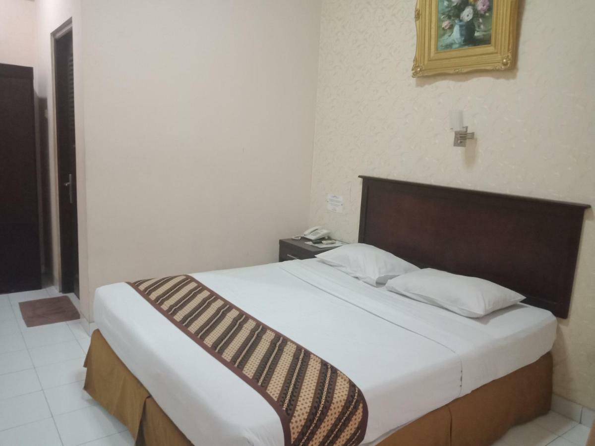 Malioboro Inn Hotel Джокякарта Екстериор снимка